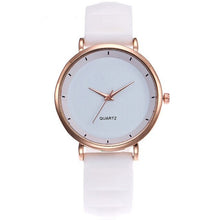 Load image into Gallery viewer, Women Quartz Watch Soft Silicone Strap Simple Round Dial Watch Birthday Gifts hh88