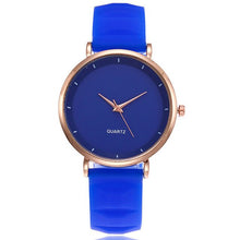 Load image into Gallery viewer, Women Quartz Watch Soft Silicone Strap Simple Round Dial Watch Birthday Gifts hh88